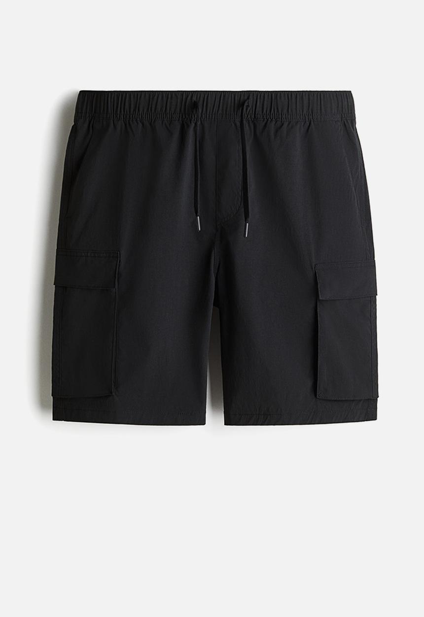 H&M - Regular fit nylon cargo shorts - black