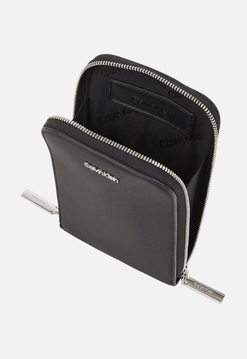 Calvin Klein - Ck must phone crossbody- ck black