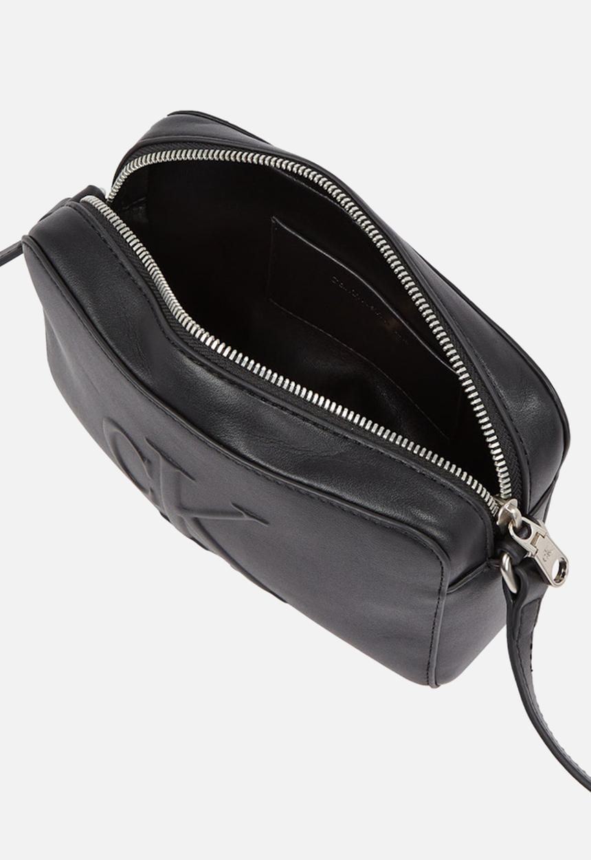 Calvin Klein - Sculpted ew camera bag20- na black