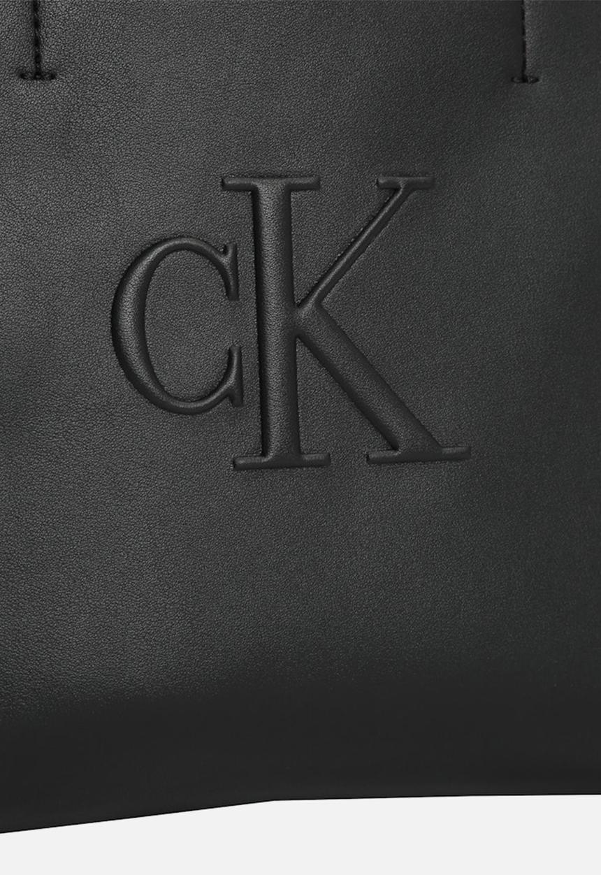 Calvin Klein - Sculpted mini ew tote- na black