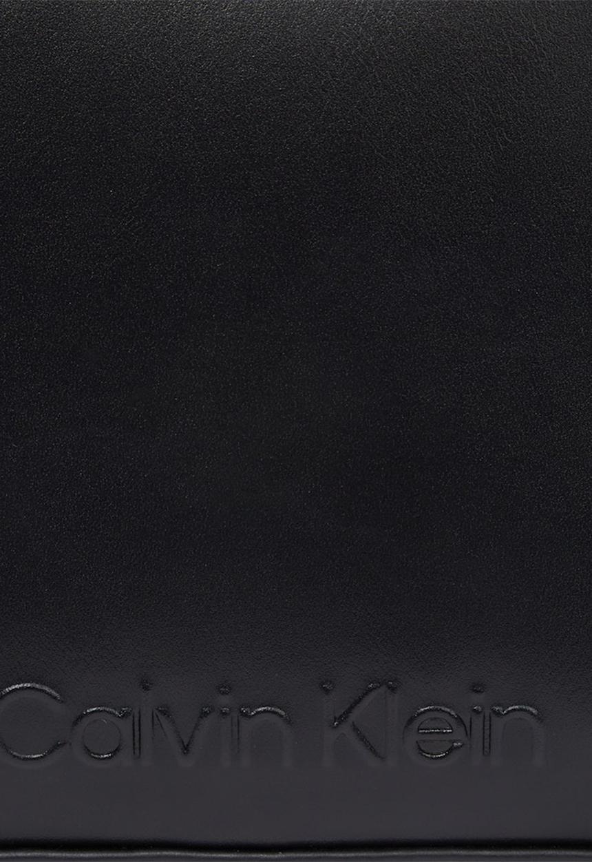 Calvin Klein - Embossed logo camera bag- ck black