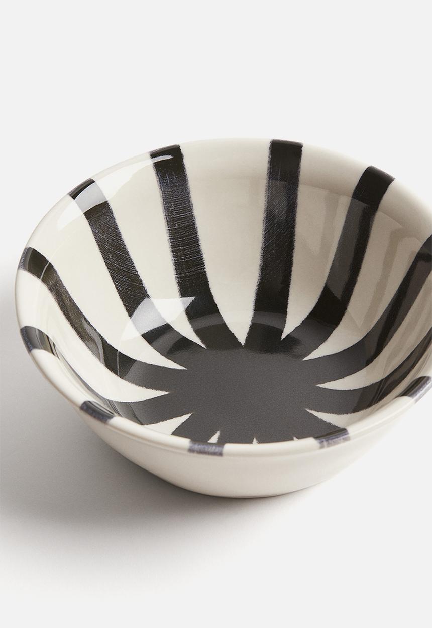 H&M - Patterned stoneware bowl - white striped