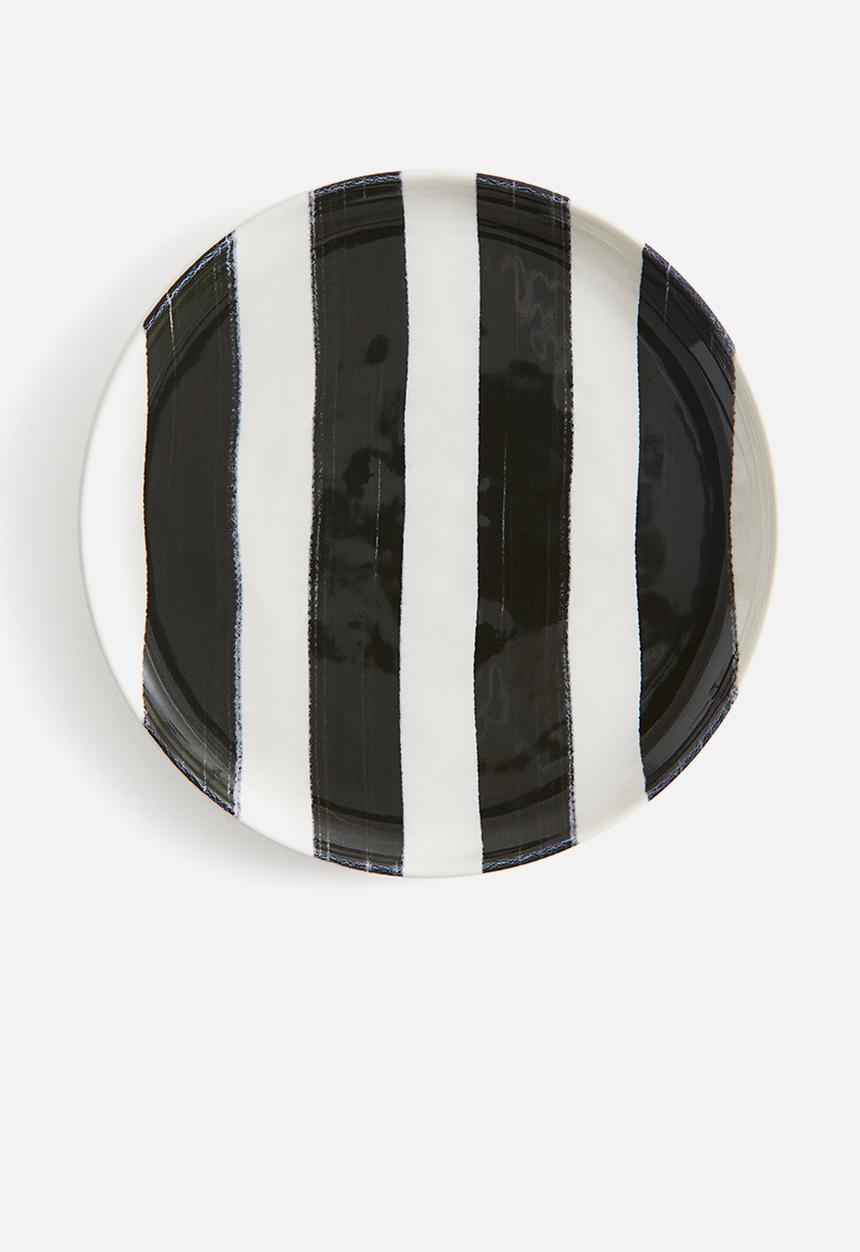 H&M - Patterned stoneware mid plate - black striped