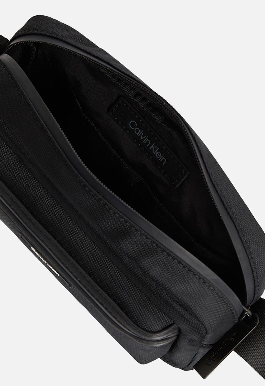 Calvin Klein - Ck Essential Camera Bag - Ck Black