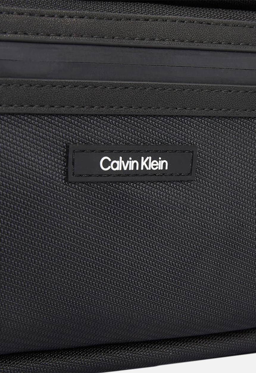 Calvin Klein - Ck Essential Camera Bag - Ck Black