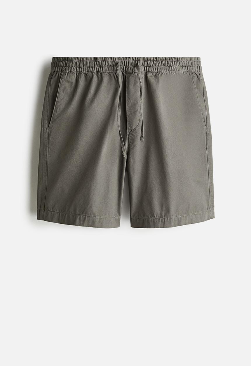 H&M - Regular fit canvas shorts - khaki green 