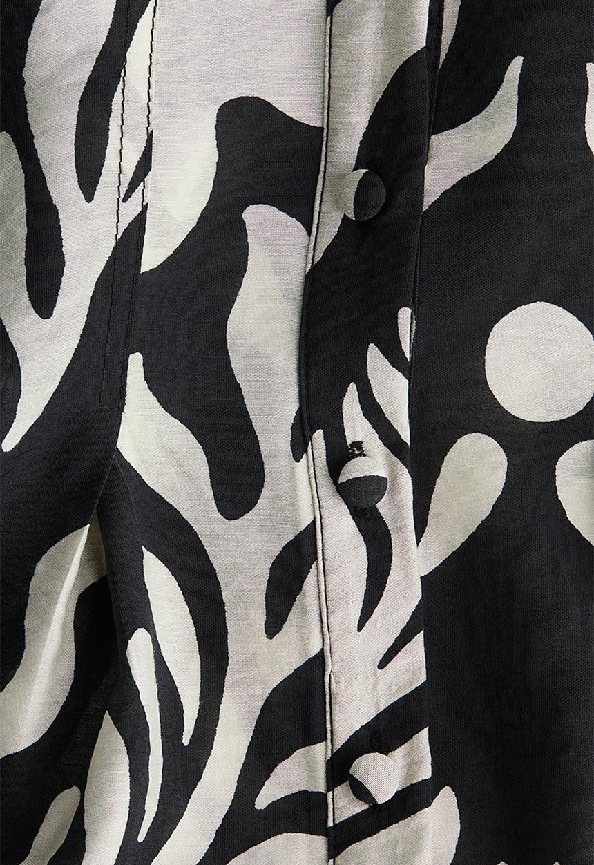 H&M - Tapered-waist dress - black patterned 