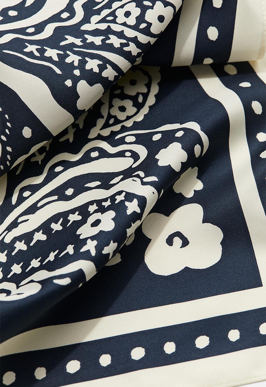 H&M - Patterned scarf - dark blue patterned