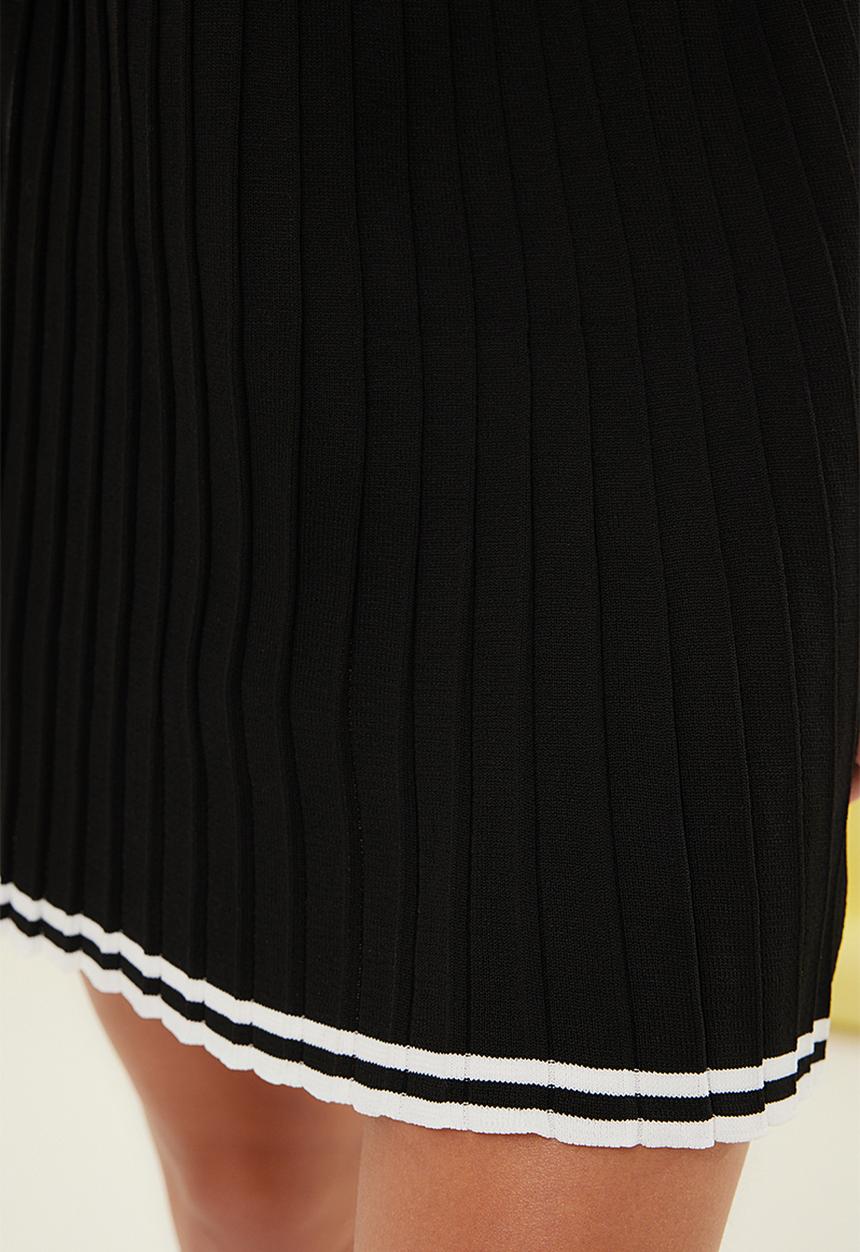Trendyol - Polo collar pleated skirt top bottom set - black