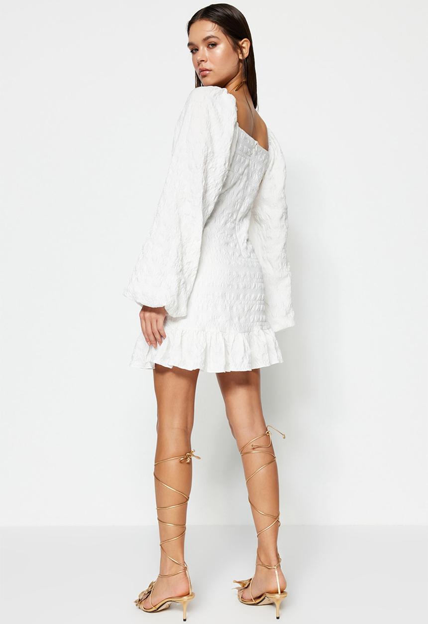 Trendyol - Textured lined Dress with tie detail - Ecru