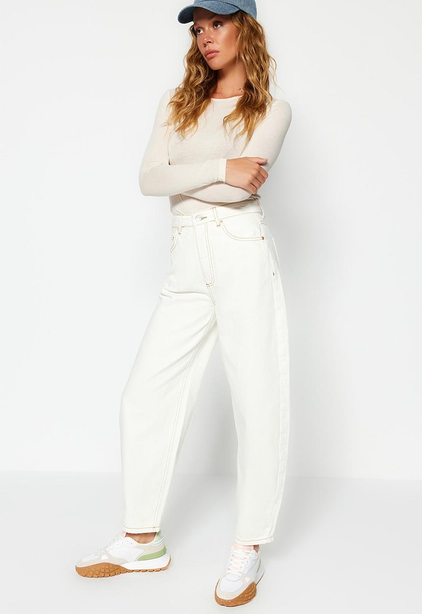 Trendyol - High waist barrel baggy jeans  - white