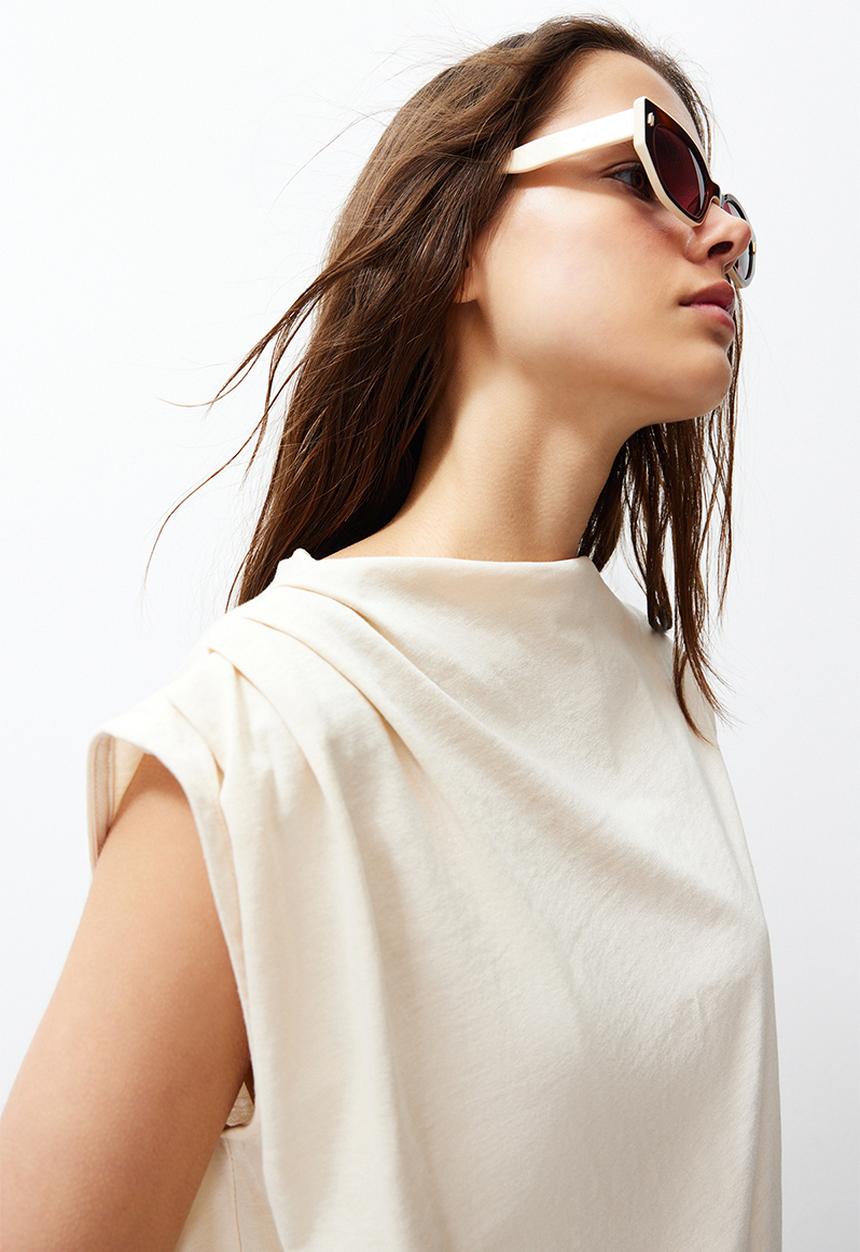 Trendyol - Boat neck drapey knitted t-shirt  - stone