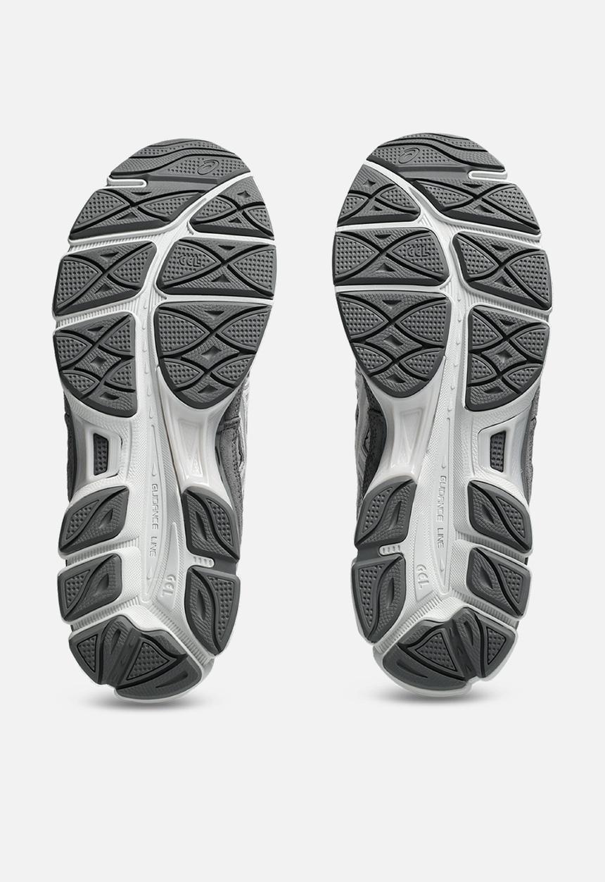GEL-NYC - 1203A383-026 - CLOUD GREY/CEMENT GREY