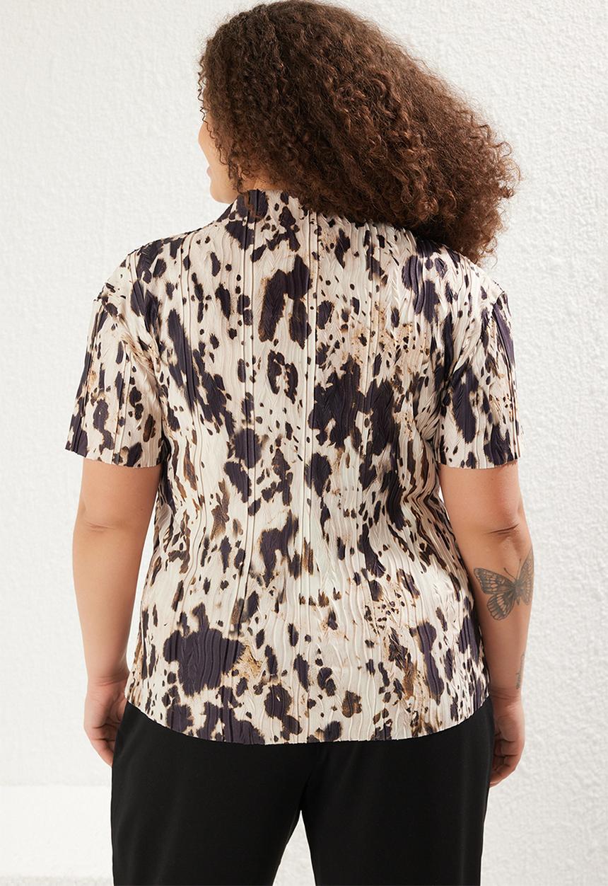Trendyol - Plus size animal pattern pleated knitting plus size blouse - multi-colored