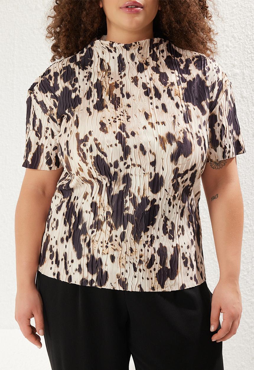 Trendyol - Plus size animal pattern pleated knitting plus size blouse - multi-colored