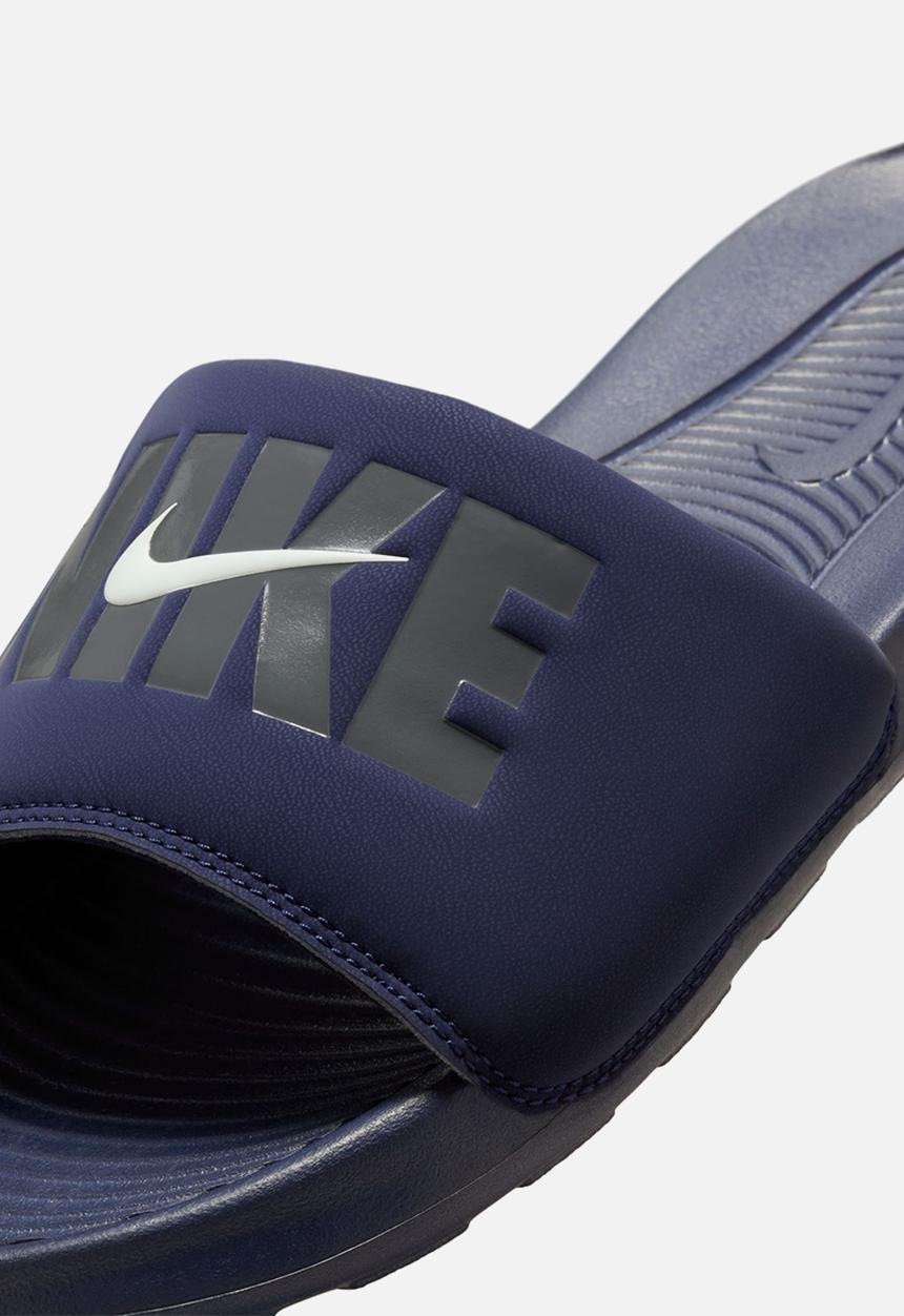 Nike - Nike Victori One SE- navy
