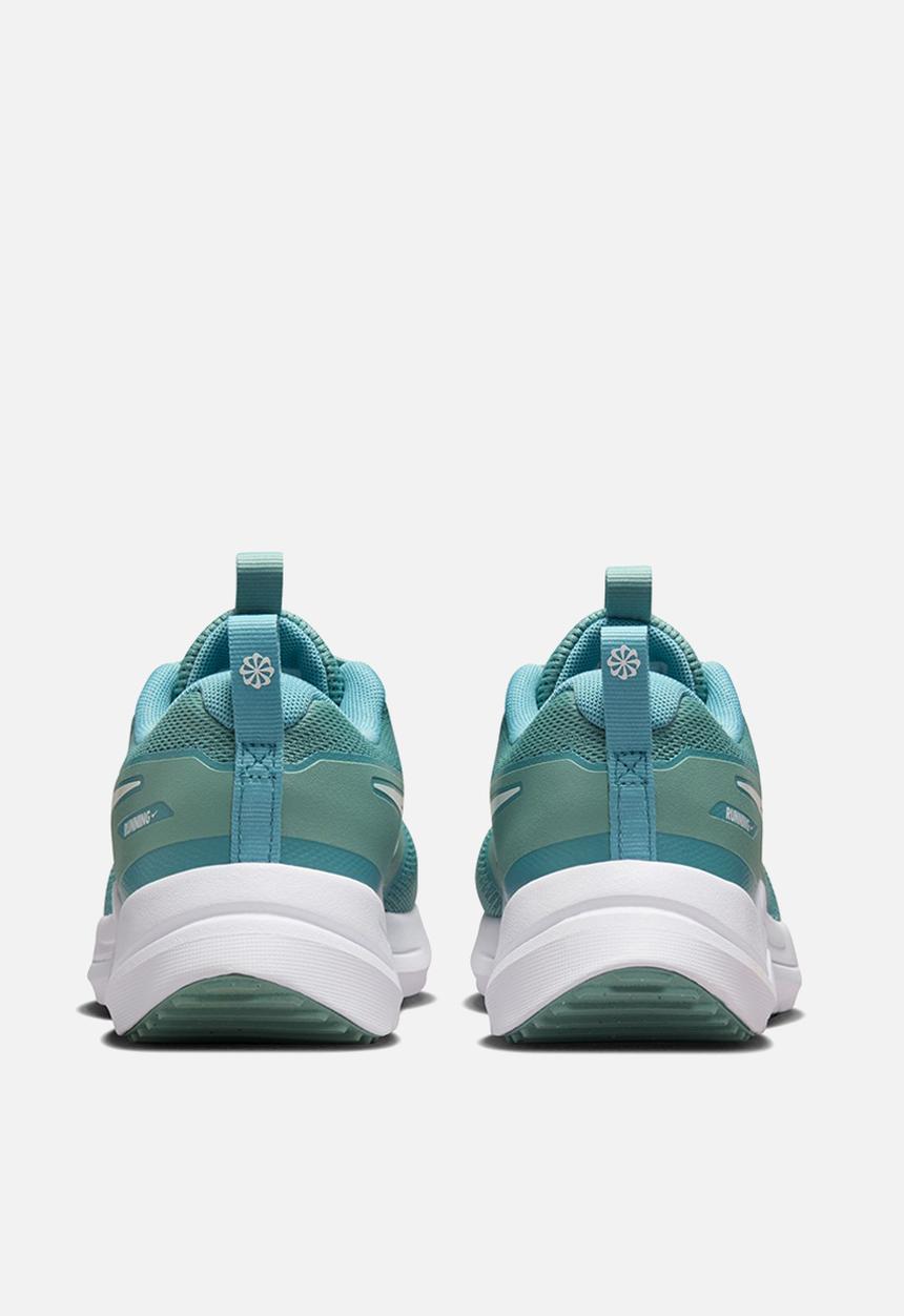 Nike - Nike Cosmic Runner Grade School