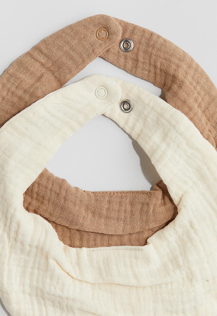 H&M - 2 pack triangular muslin scarves - cream & beige