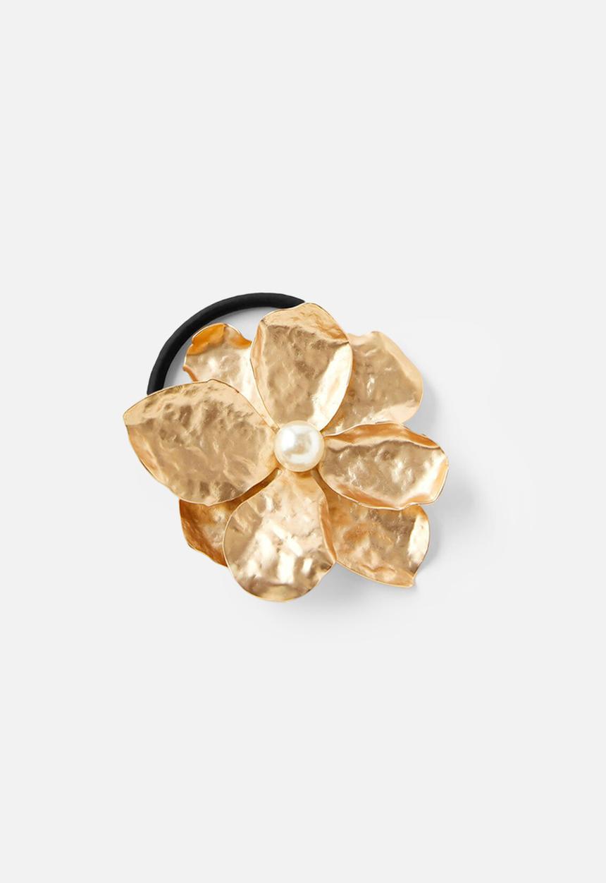 Rubi - Chunky metal hair tie- pearl/gold flower