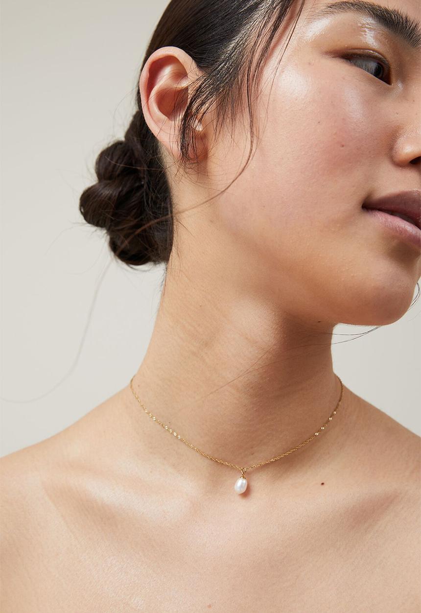 Rubi - Waterproof pendant necklace- gold plated pearl drop