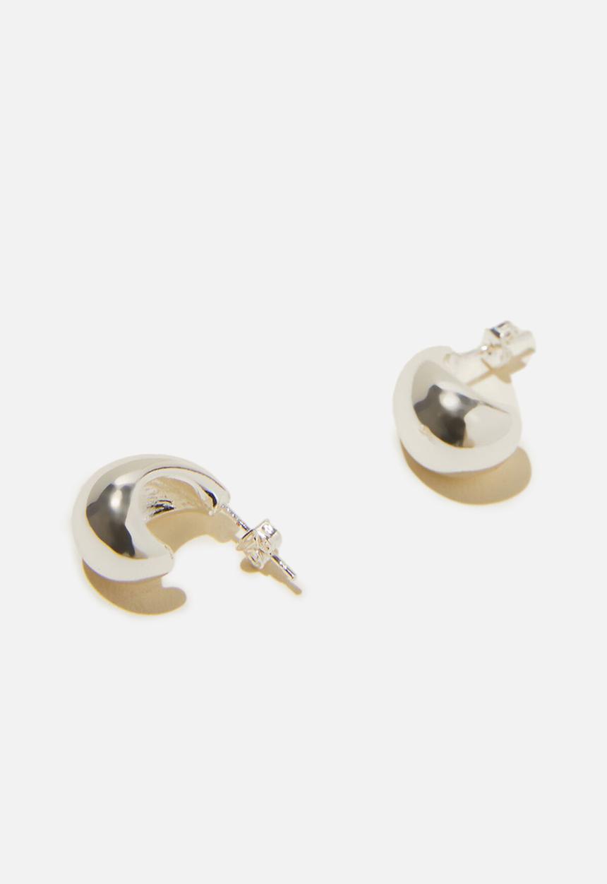Rubi - Small charm earring- silver plated tear drop stud