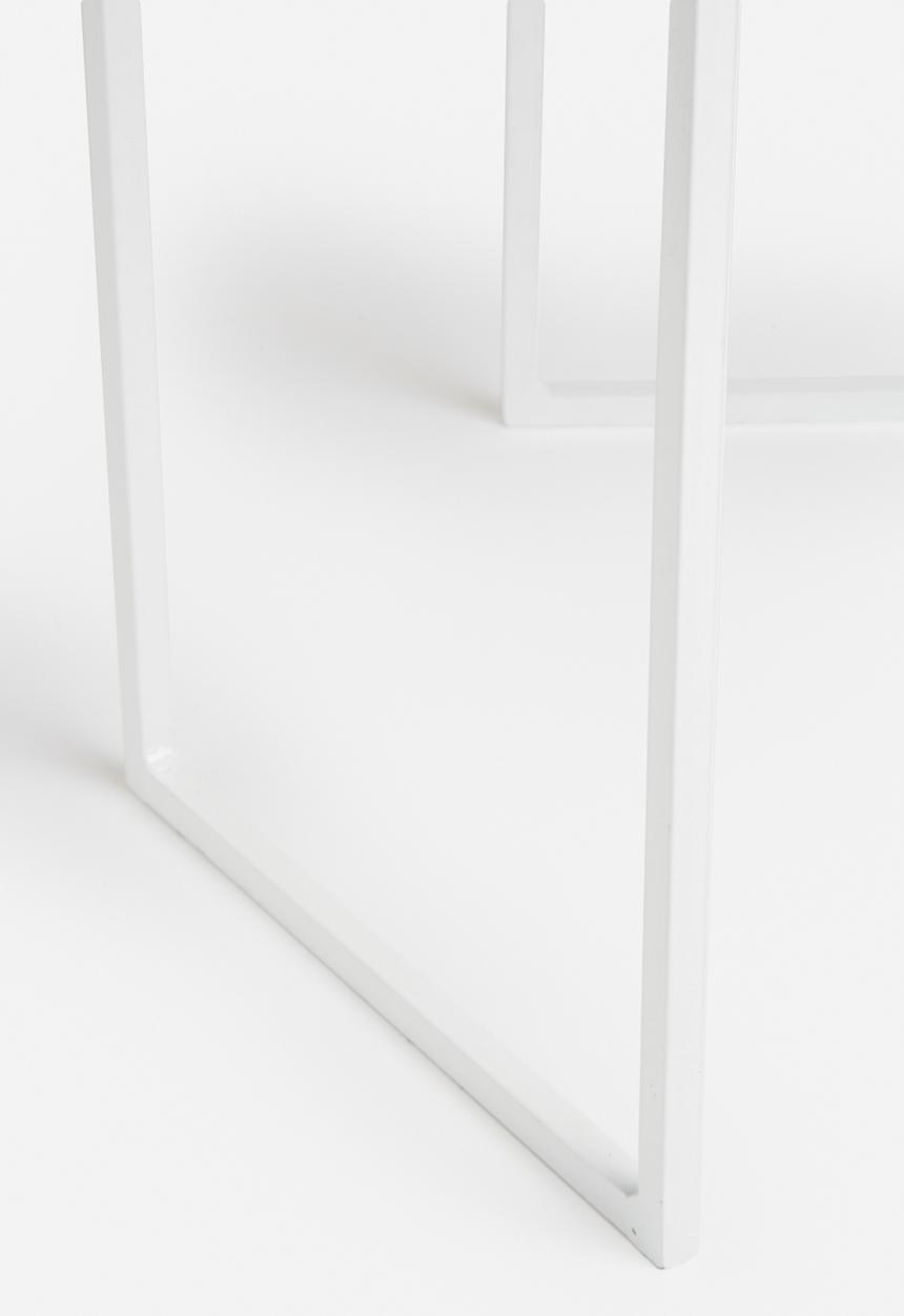 Sixth Floor - U side table