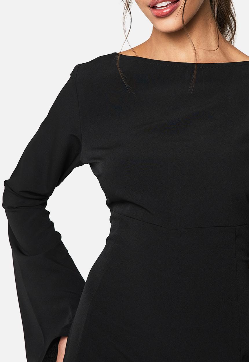 boohoo - Textured slash neck long sleeve godet mini dress - black