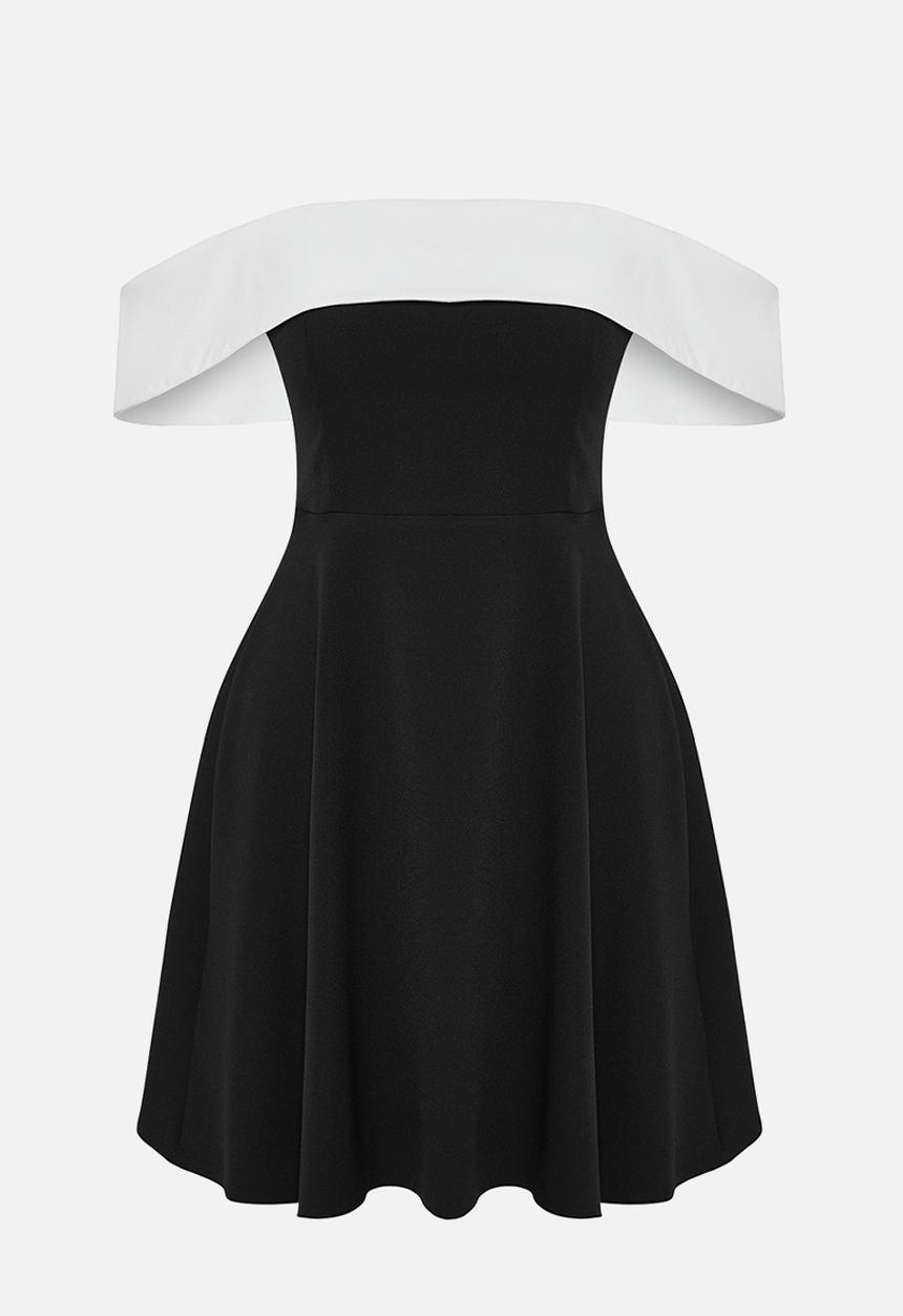 Trendyol - Black-White A-Line Carmen Collar Woven Dress
