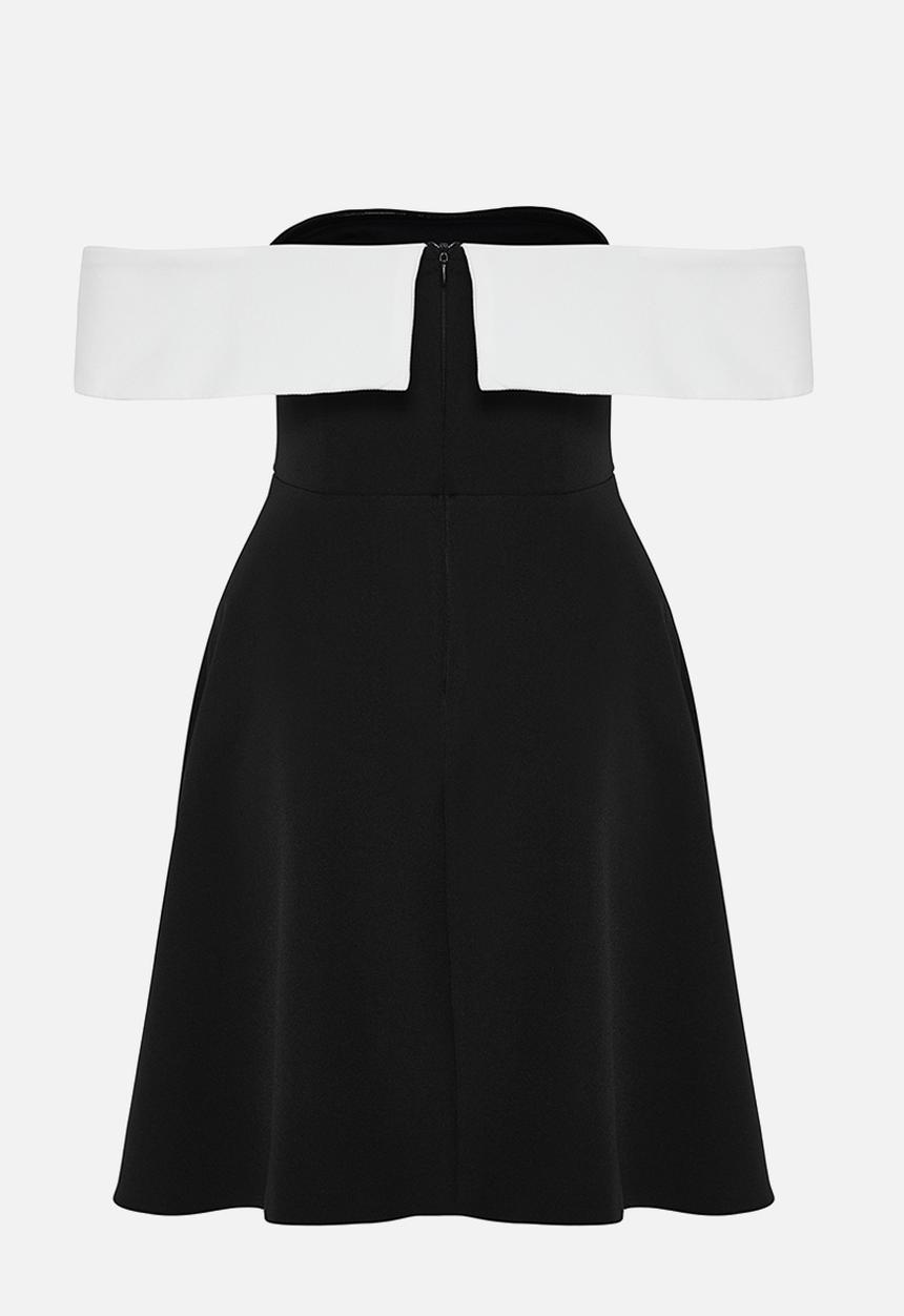 Trendyol - Black-White A-Line Carmen Collar Woven Dress