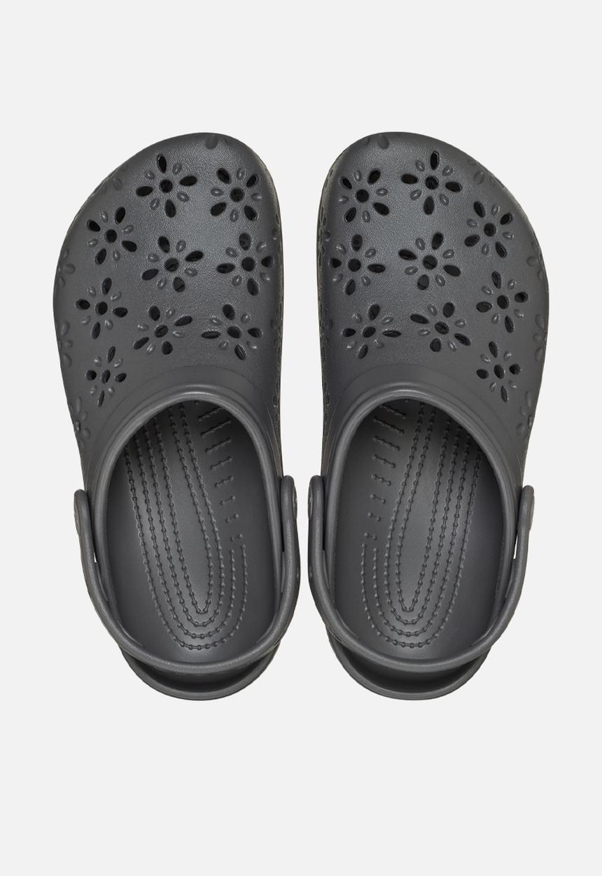 Crocs - Classic sic floral cut out clog - black sand