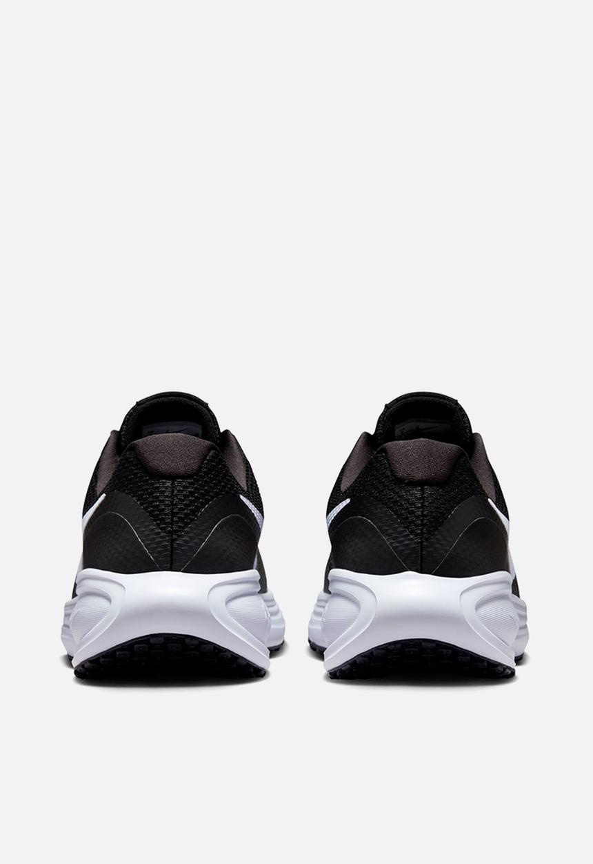 Nike - Nike Revolution 8
