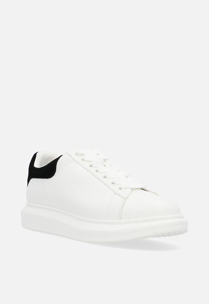Steve Madden - Iccey - white suede