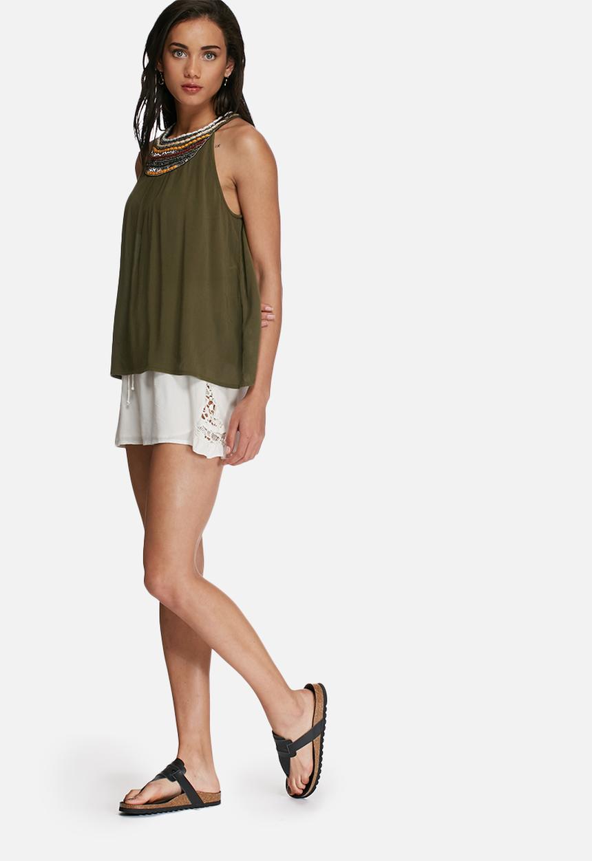Vero Moda - Zura beaded halterneck top