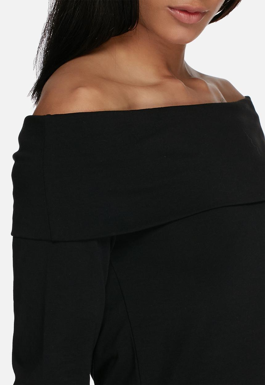 Jacqueline de Yong - Kenya off the shoulder top