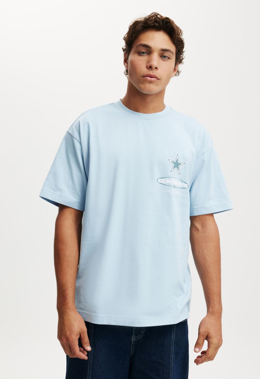 Cotton On - Box Fit Nfl T-Shirt - Lcn Dal Pearl Blue / Dallas Cowboys