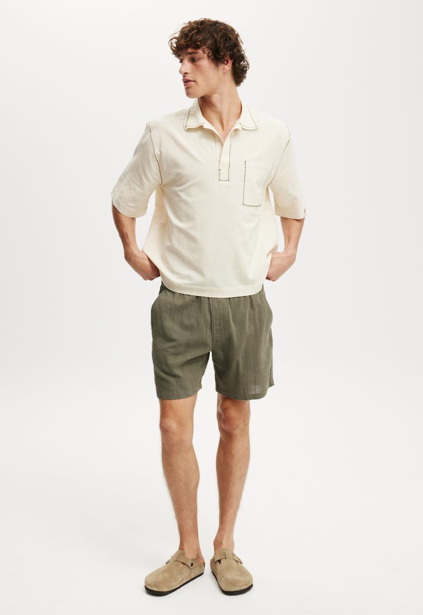 Cotton On - Box Fit Short Sleeve Polo - Cream