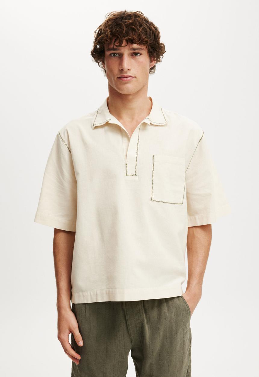 Cotton On - Box Fit Short Sleeve Polo - Cream