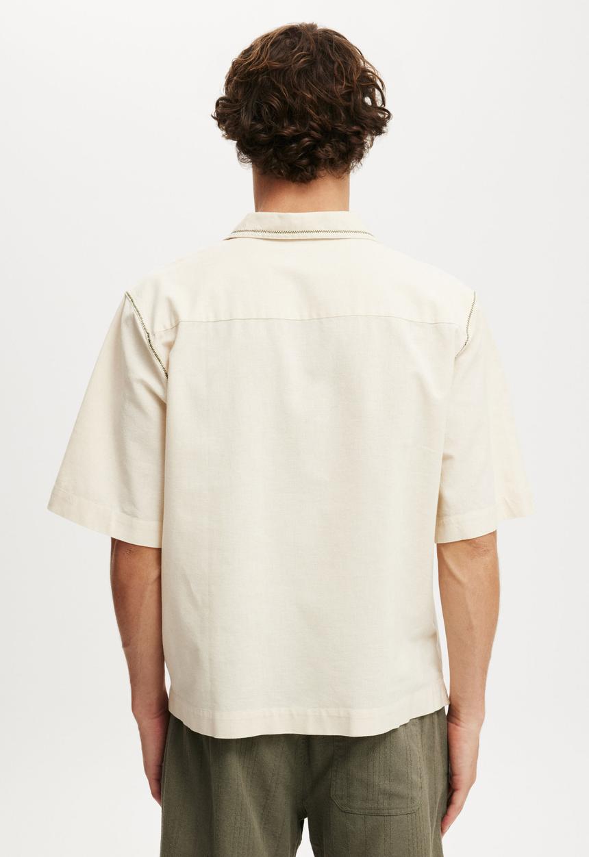 Cotton On - Box Fit Short Sleeve Polo - Cream
