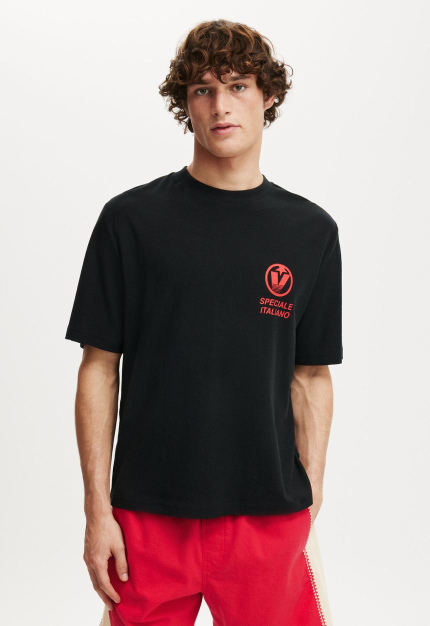 Cotton On - Cropped Fit Graphic T-Shirt - Black/Lobster Plate