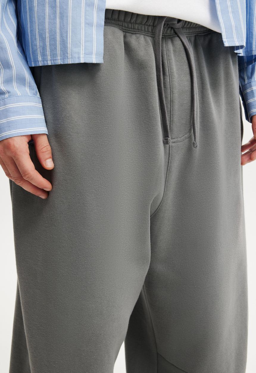 Cotton On - Super Baggy Cuffed Track Pant - Slate Stone