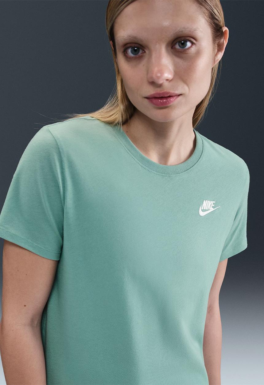 Nike - Nike womens club tee - cannon/white