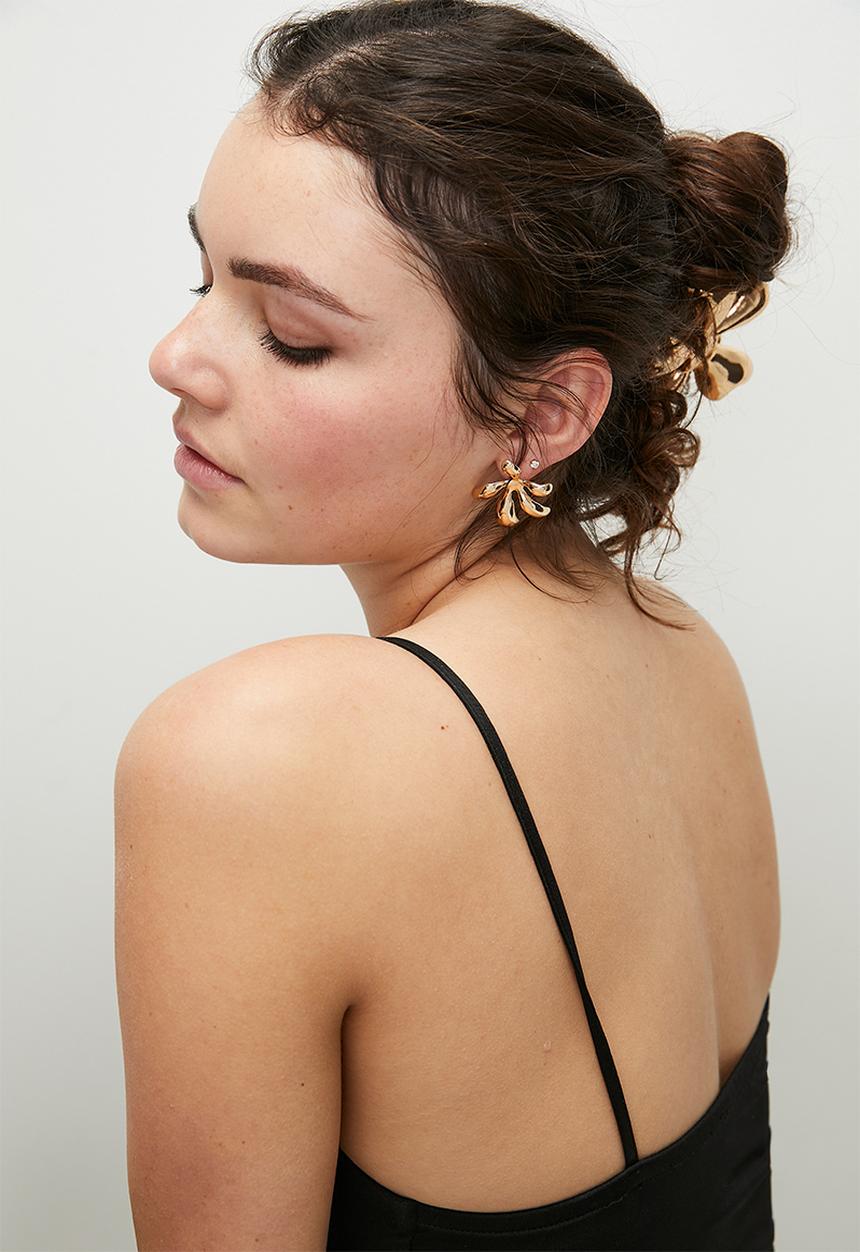 Tessa Design - Amber flower stud statement earrings - gold