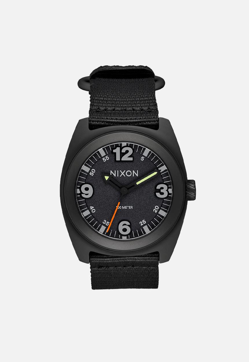 Nixon - Clutch 42 watch- all matte black
