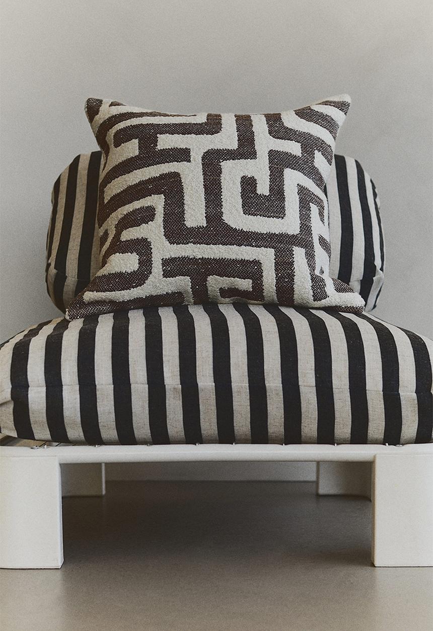 H&M - Patterned canvas cushion cover - brown patterned