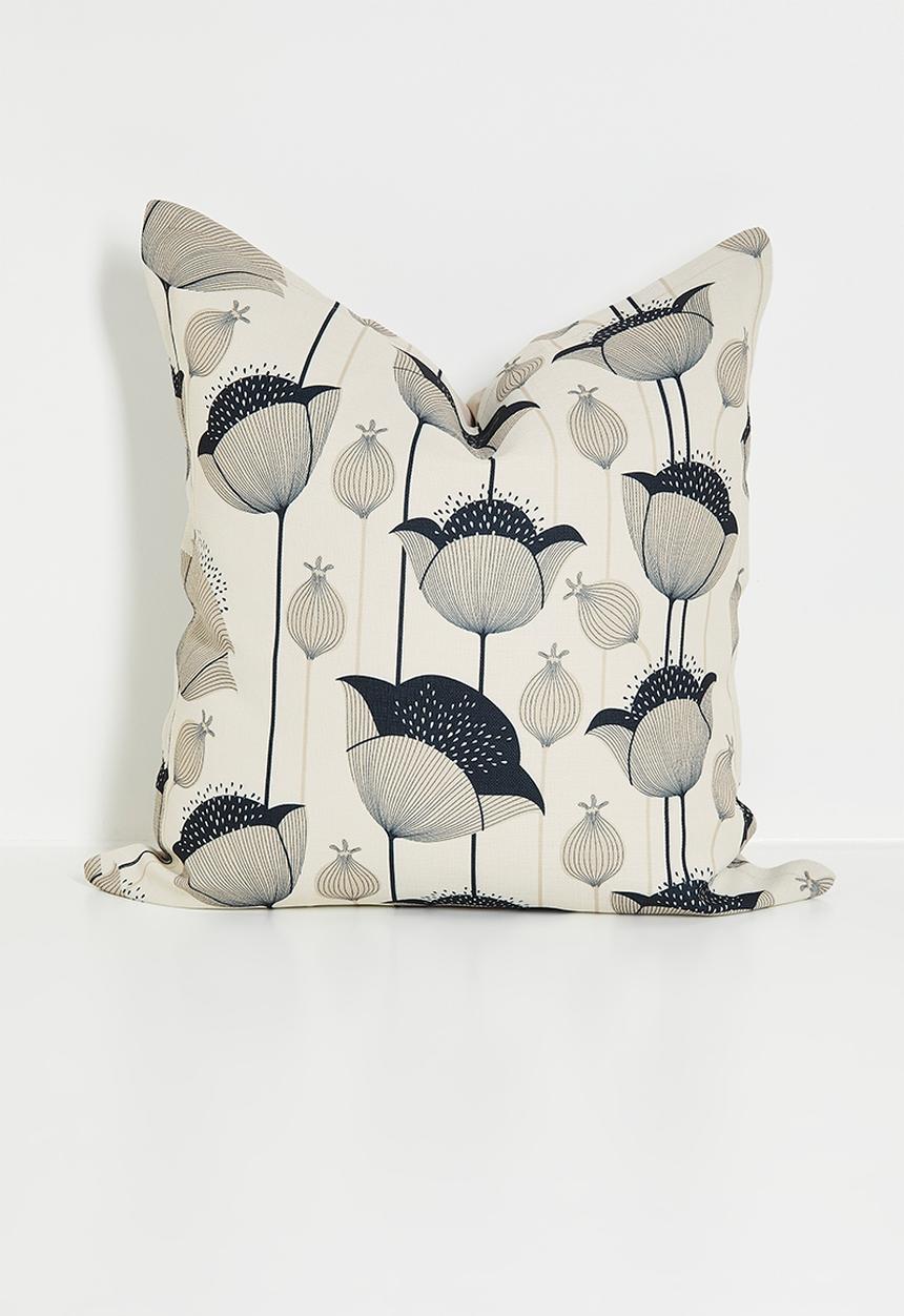 Grey Gardens - Poppy Cushion Cover - Natural