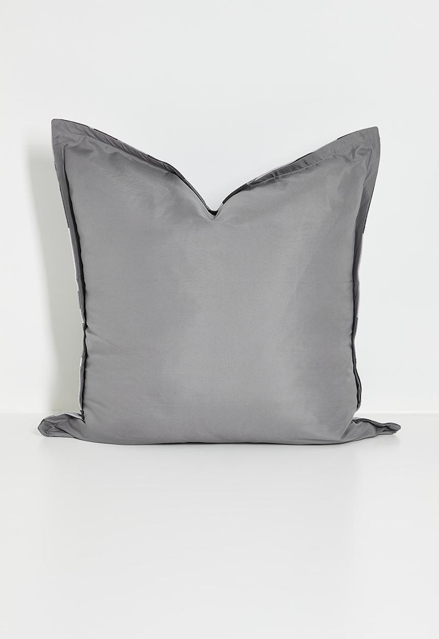 Grey Gardens - Matisse cushion cover - Grey