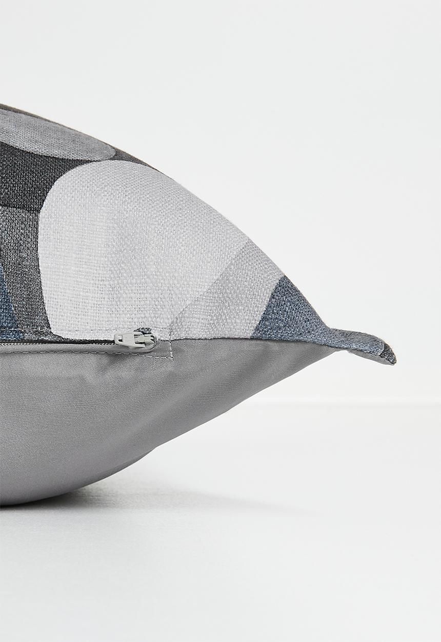 Grey Gardens - Matisse cushion cover - Grey
