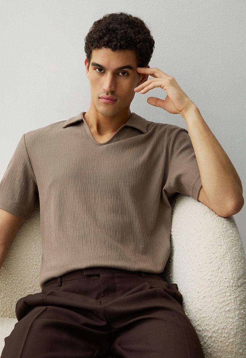 H&M - Regular fit collared t-shirt - dark beige