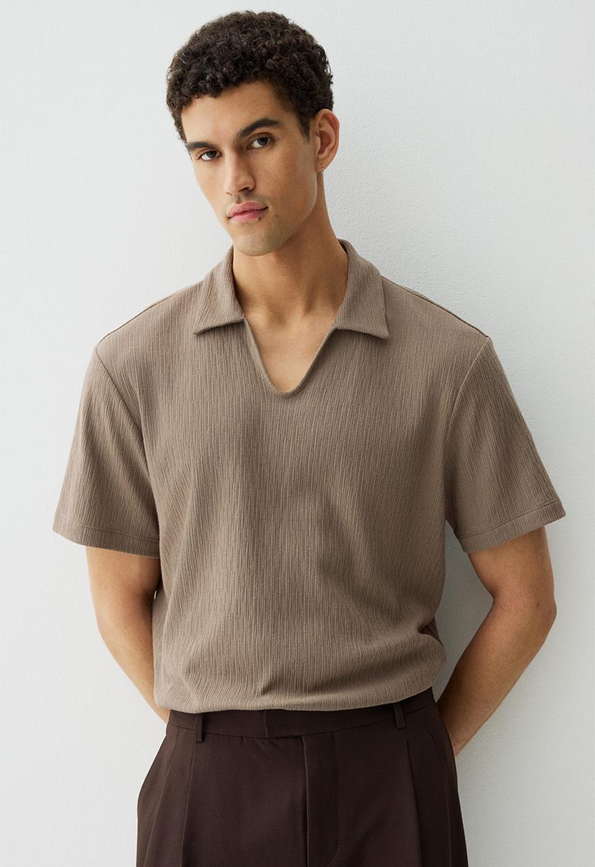 H&M - Regular fit collared t-shirt - dark beige