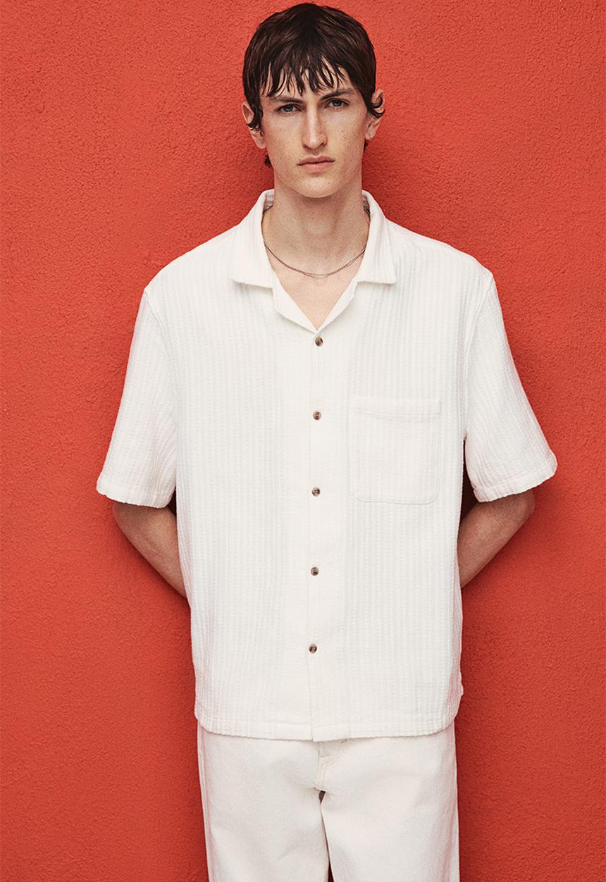 H&M - Regular fit textured resort shirt - white